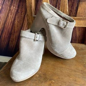 Jeffrey Campbell suede mule clogs gray